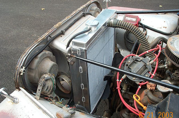 Picture of RADIATOR '66-'71 CJ5 BUICK V6 MANUAL