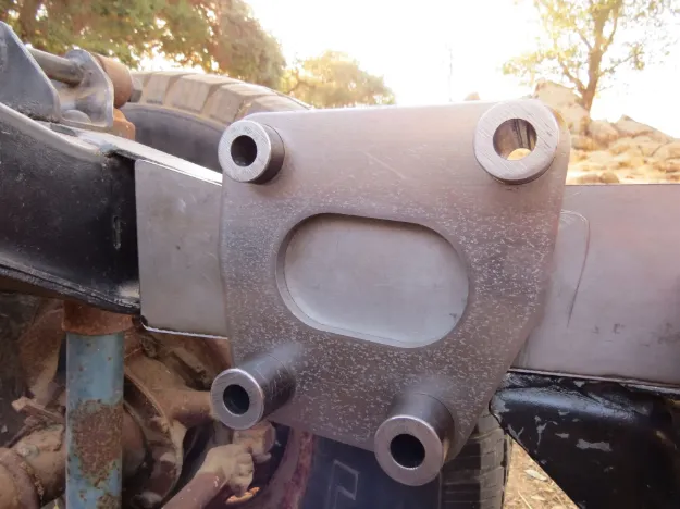 MTG. PLATE/POWER STEERING BOX